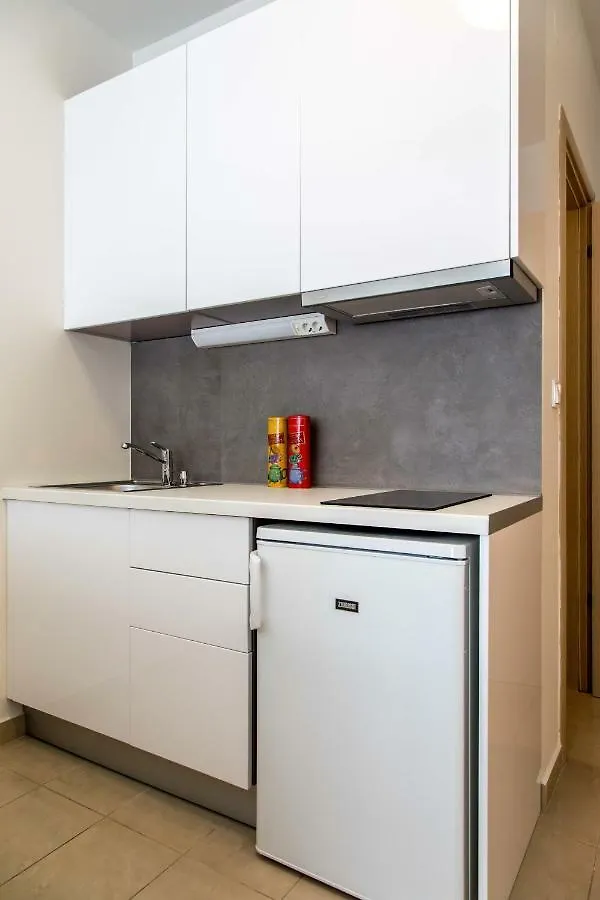The Modern Suite Thessaloniki 0*,